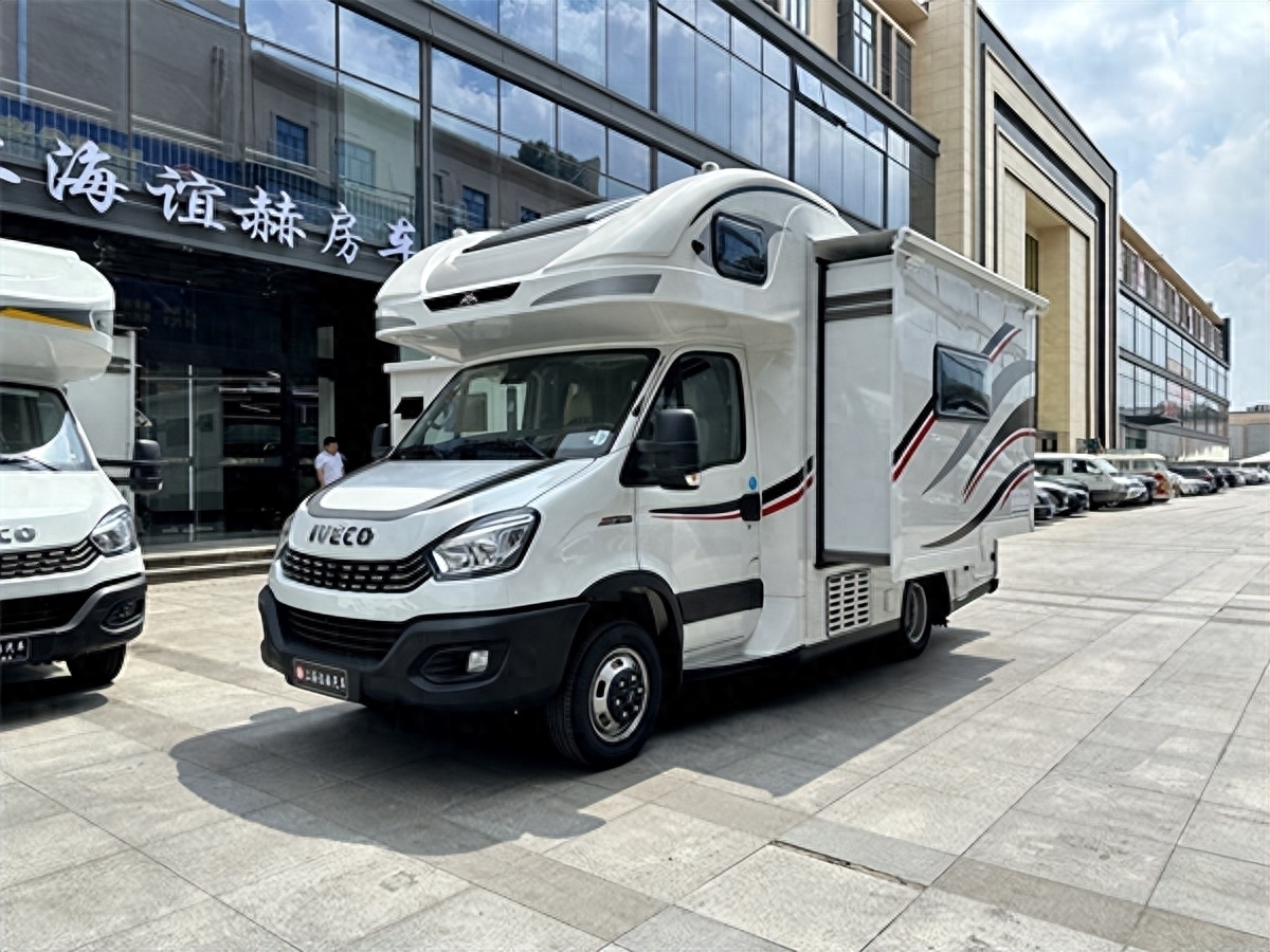 戴德云游双拓展房车,落地价不到五十万_凤凰网汽车_凤凰网