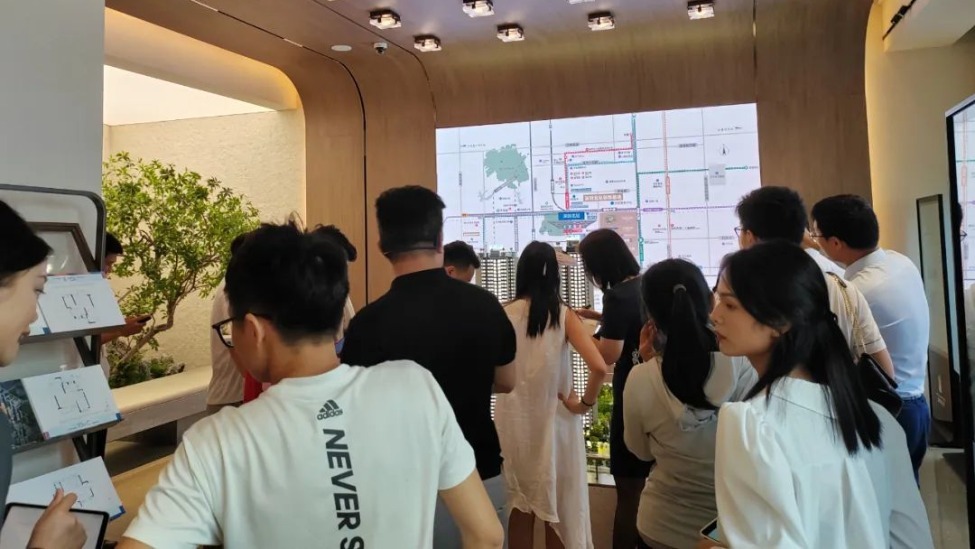 京沪深落地“认房不认贷”：二手房成交翻倍、售楼处爆满_凤凰网