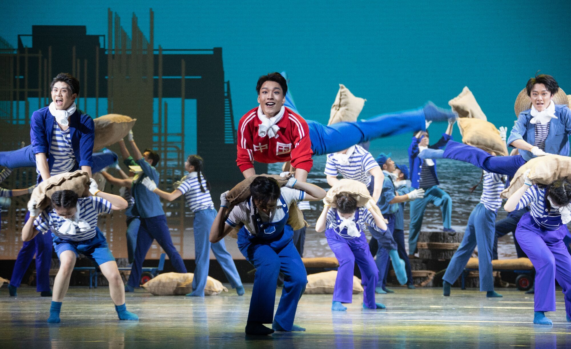 《东方大港》入选中国上海国际艺术节  用舞剧讲述宁波“硬核”故事