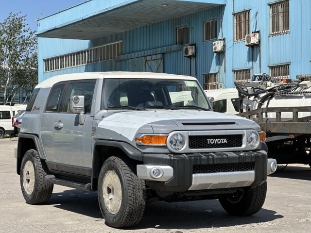 23款中东丰田fj酷路泽极限运动西安50万