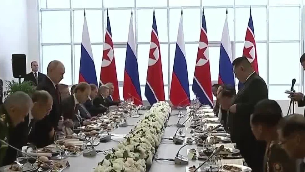 普京设宴款待金正恩一行，菜单曝光