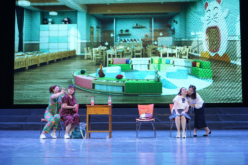 教师节表彰、文艺汇演......这场“爱的盛宴”很热闹