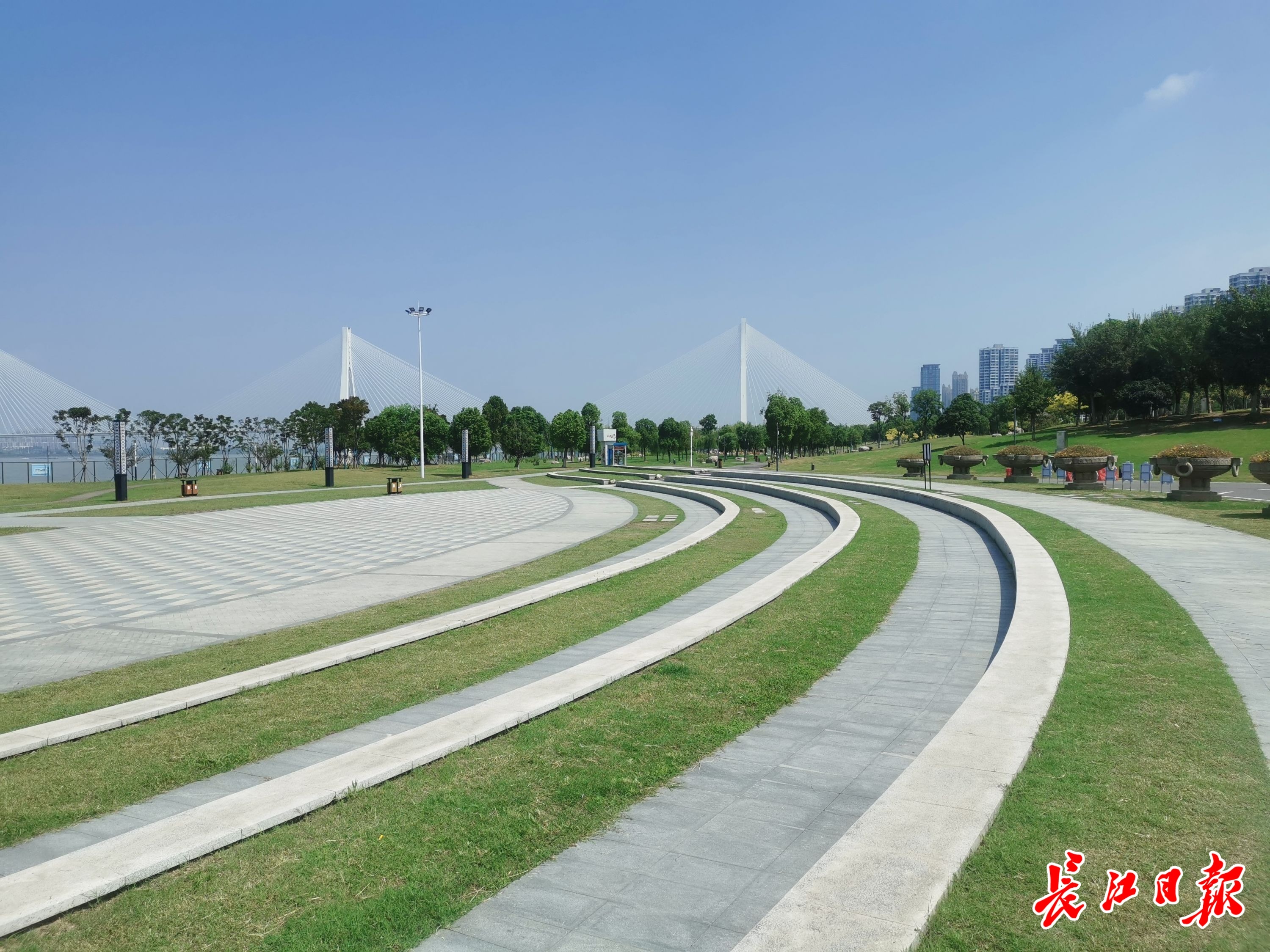 余家头水源保护区位于武昌江滩五期范围内。记者宋磊 摄