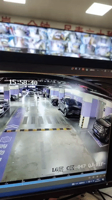 ▲事发现场监控。