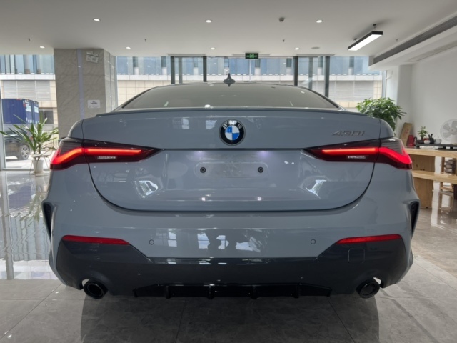 22款宝马430i两门现车4系落地优惠报价