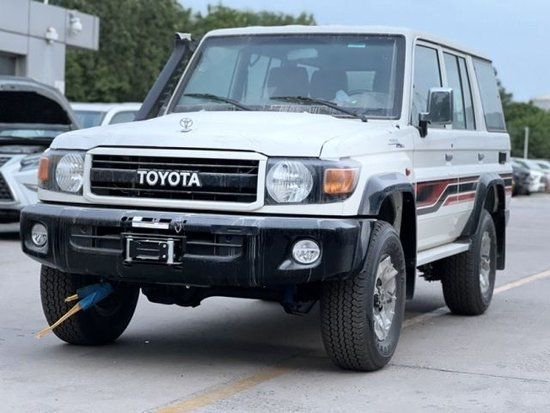 23款丰田酷路泽lc76顶配天津港丰田专卖