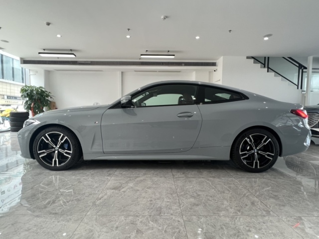 22款宝马430i两门现车4系落地优惠报价