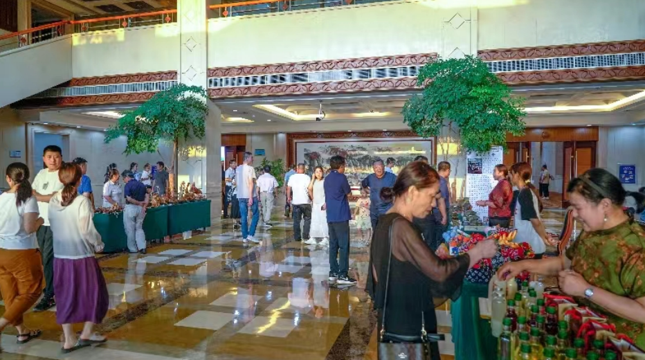 临沂市举行“请到沂蒙看金秋”秋季康养旅游产品推介会