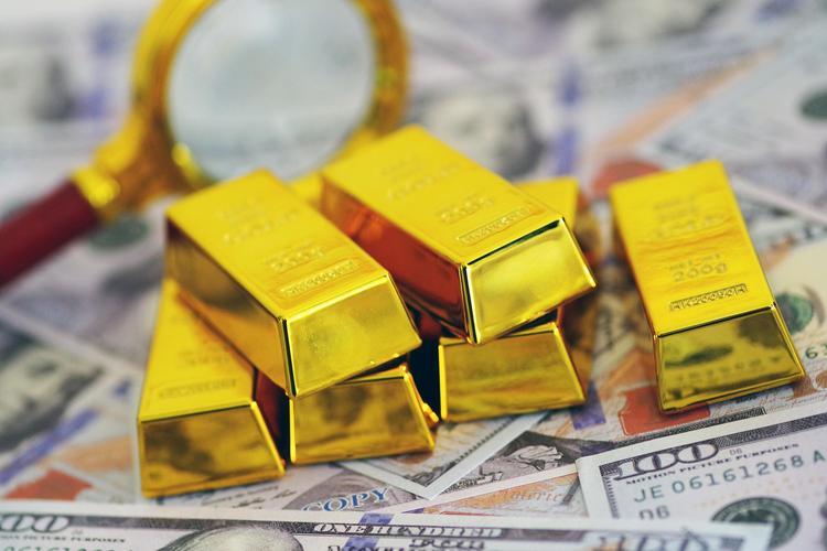 大涨14%，黄金ETF火了！国际国内金价大背离，什么原因？_凤凰网