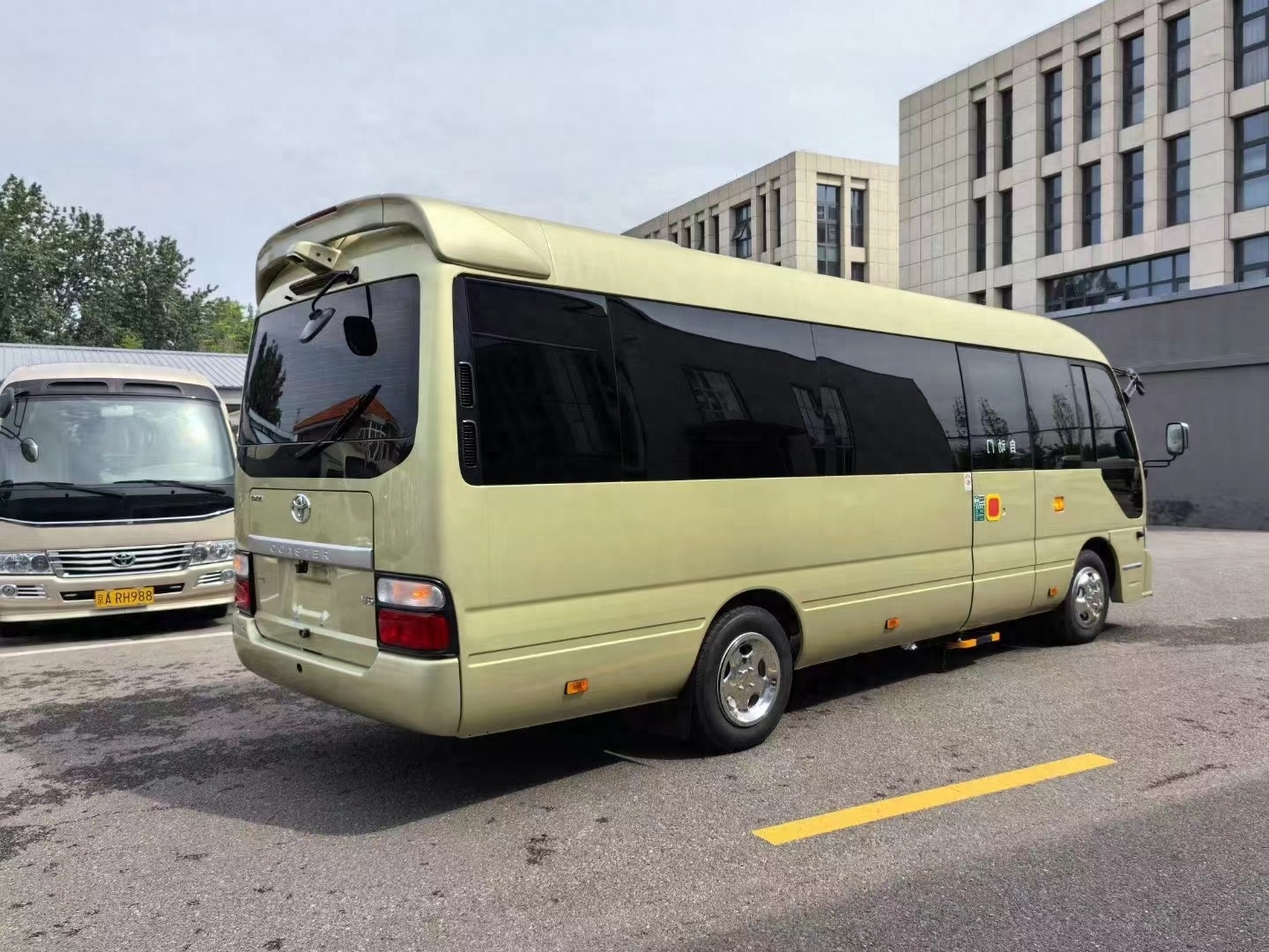 丰田考斯特商务还是房车都能打造实力强