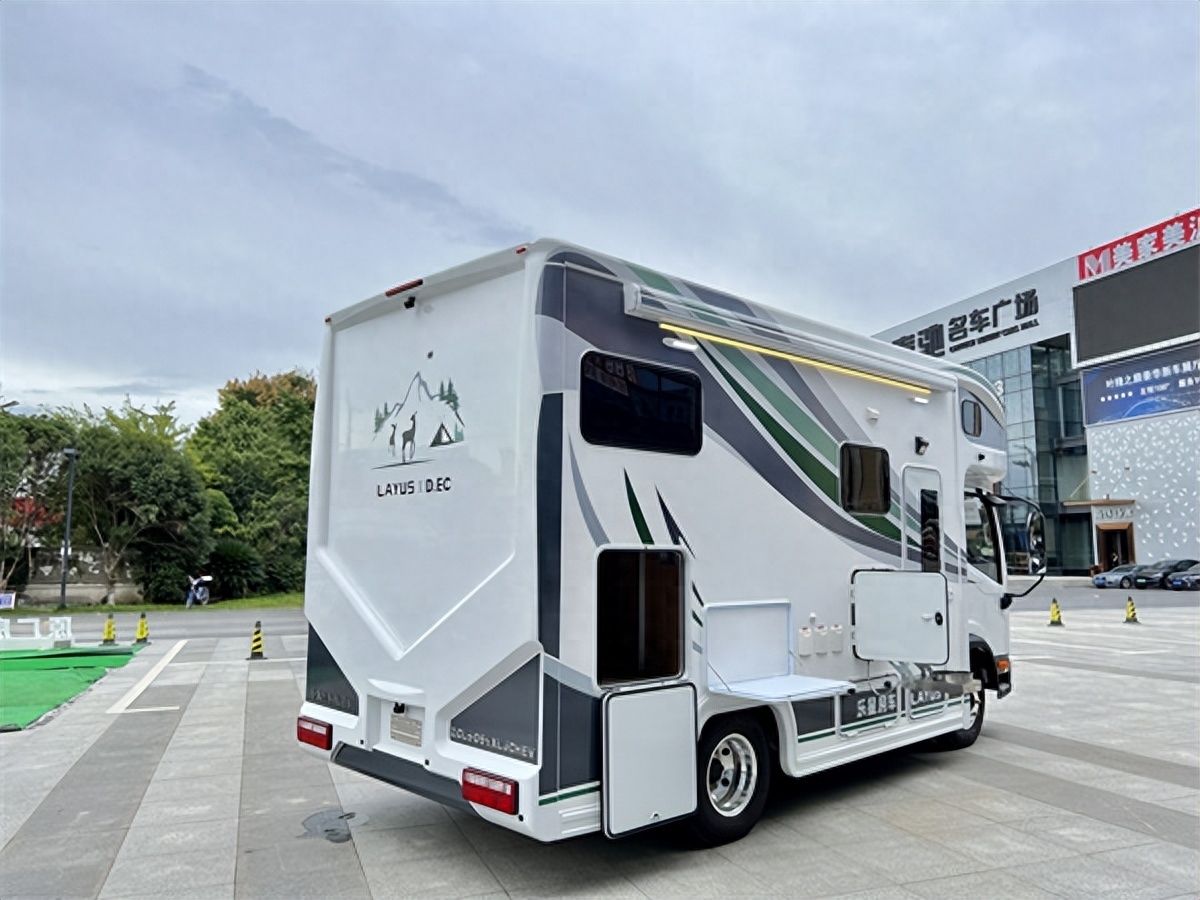乐星房车亮相新能源房车领航者