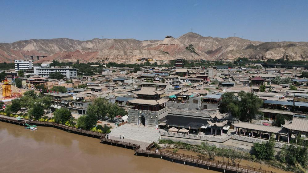 这是位于甘肃省兰州市西固区黄河北岸的河口古镇　新华社记者　张可任　摄