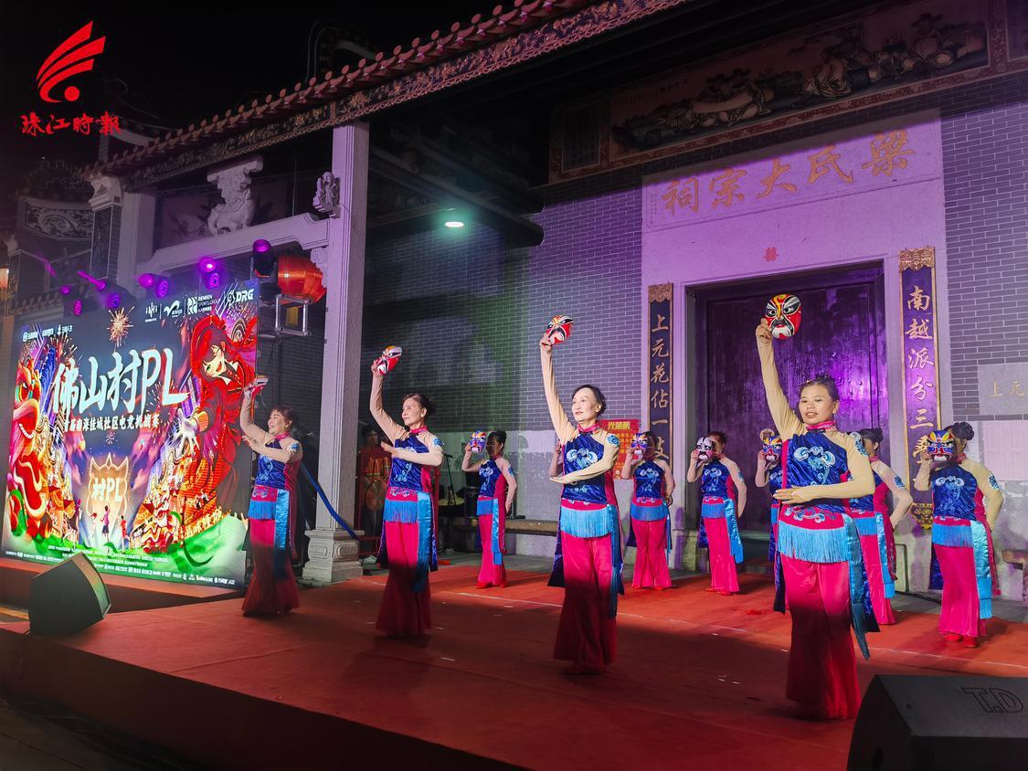 精彩的舞蹈表演助兴。