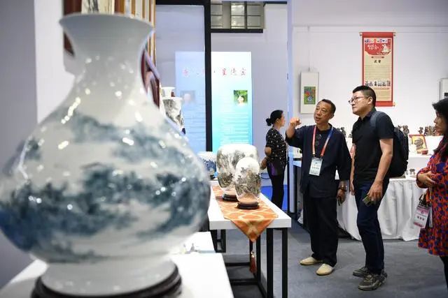 第二十四届唐山中国陶瓷博览会开幕