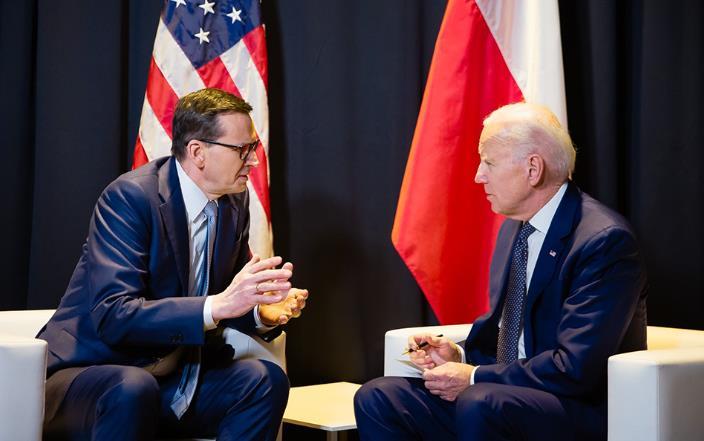 波兰宣布不再向乌提供援助武器，美国要求做出解释