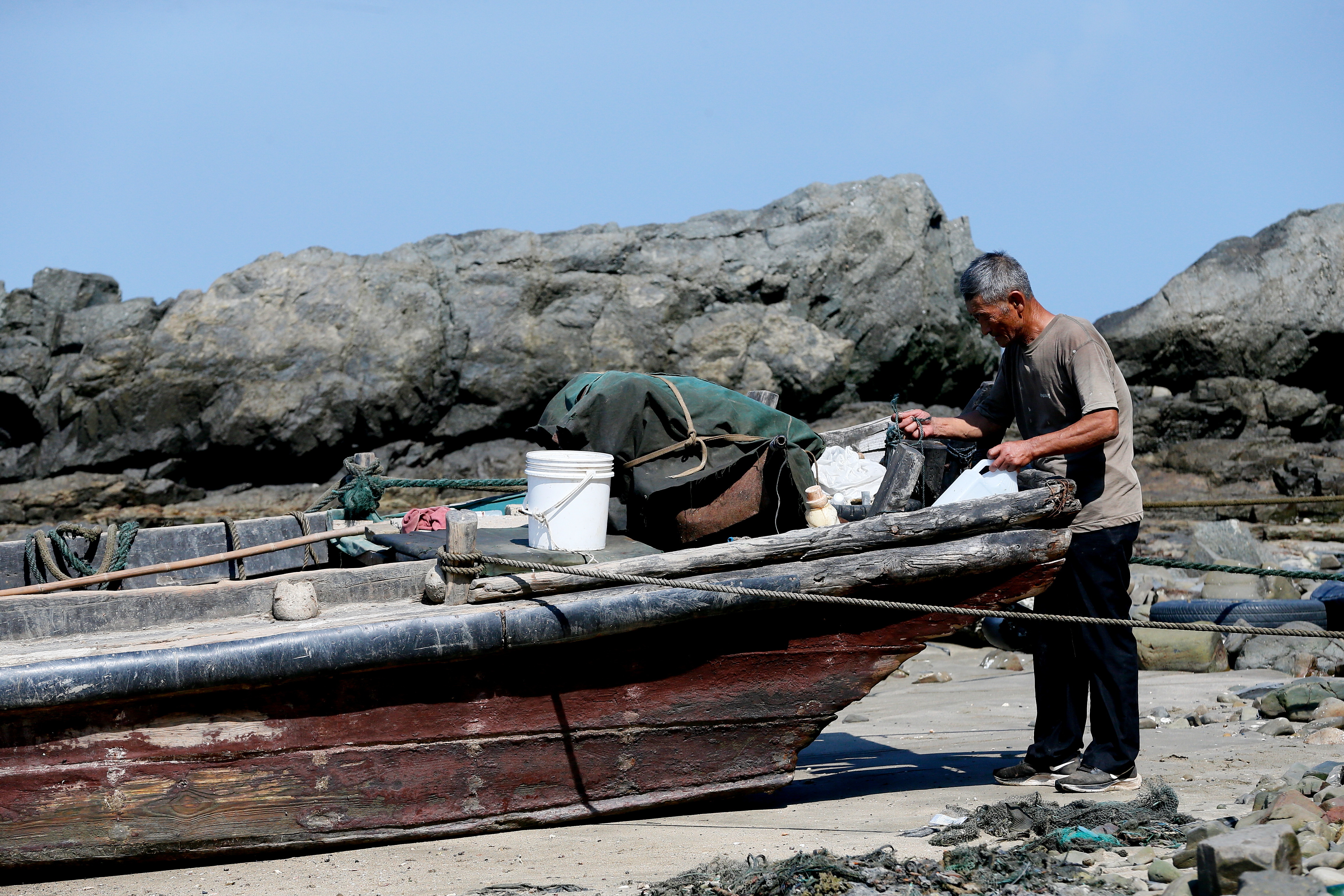 青岛即墨老人王加辉：守岛五十年 奉献一生情