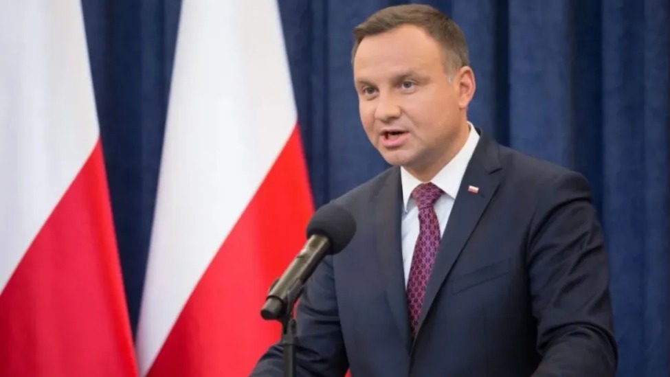 乌克兰出口伤人，波兰断供武器