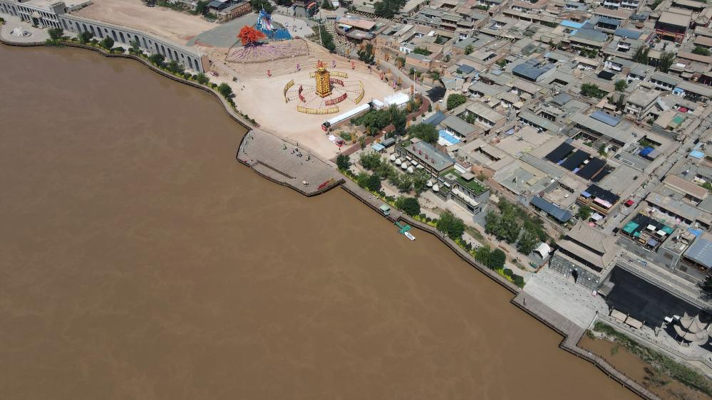 这是位于甘肃省兰州市西固区黄河北岸的河口古镇　新华社记者　陈斌　摄