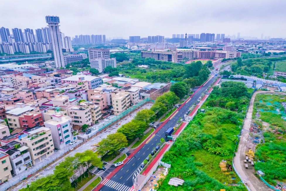 近日，平顺东路（长江路至环岛西路段）正式开通（赖长杰/摄）。