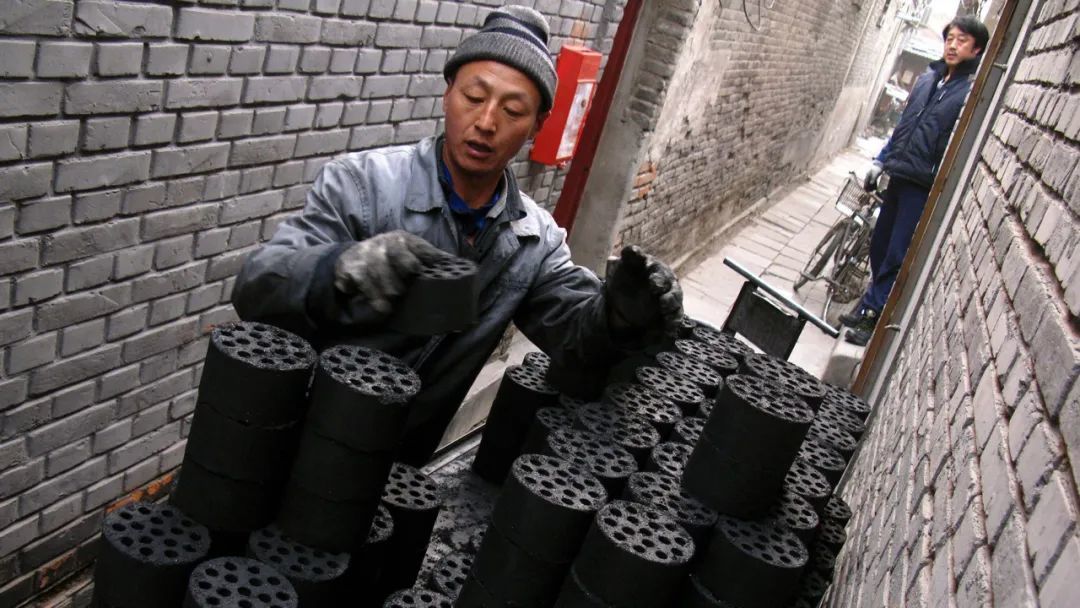 ▎部分中国农村冬季仍需要烧煤取暖