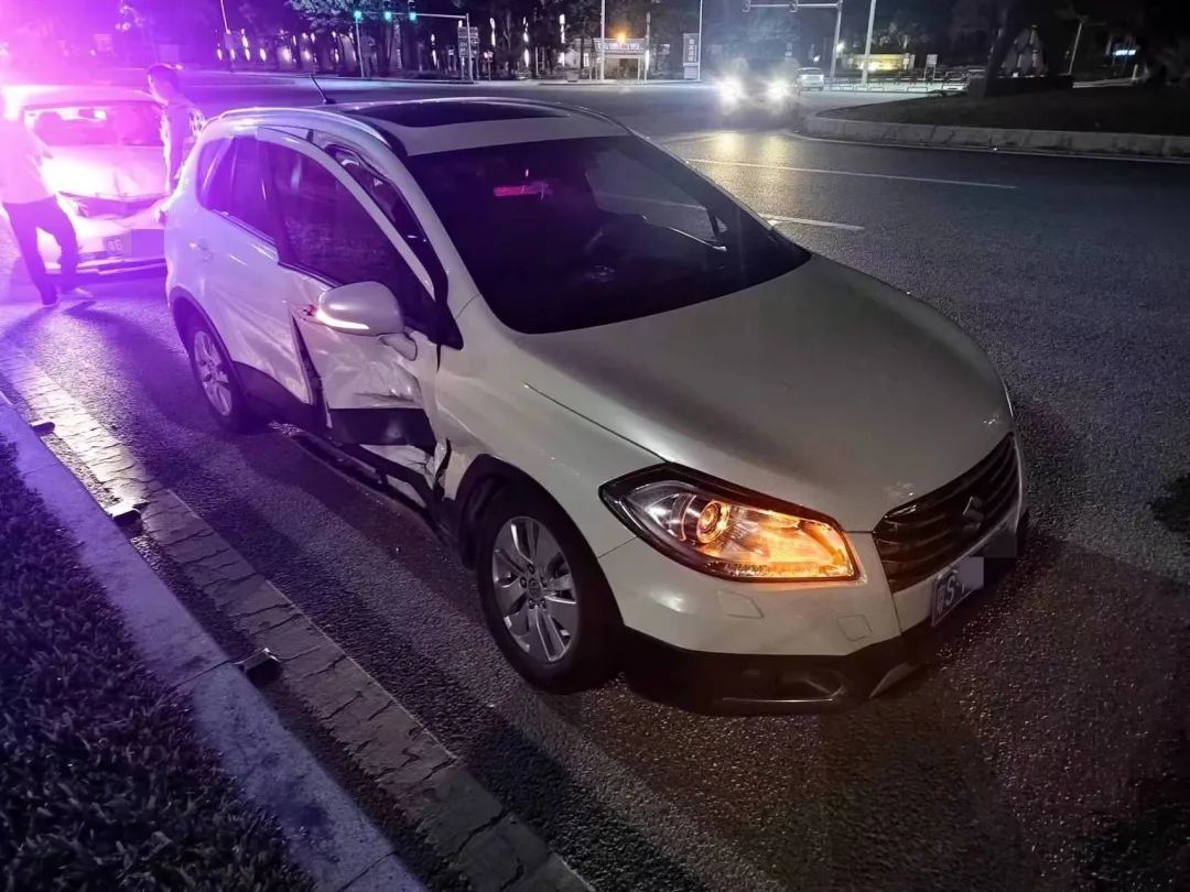 喝了酒还猛冲红灯醉猫当场落网塘厦交警继续查