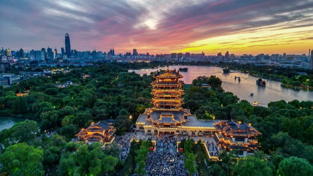 激发“全域旅游”活力济南“超级黄金周”高品质天博供给！(图2)