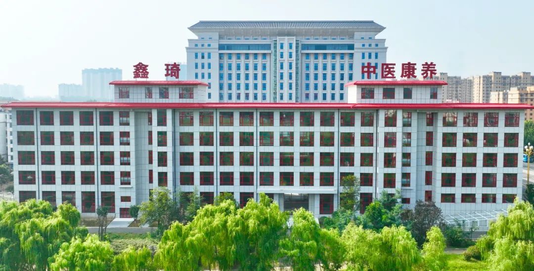 建成邹城市第一个500张床位的中医医养康养为老中心