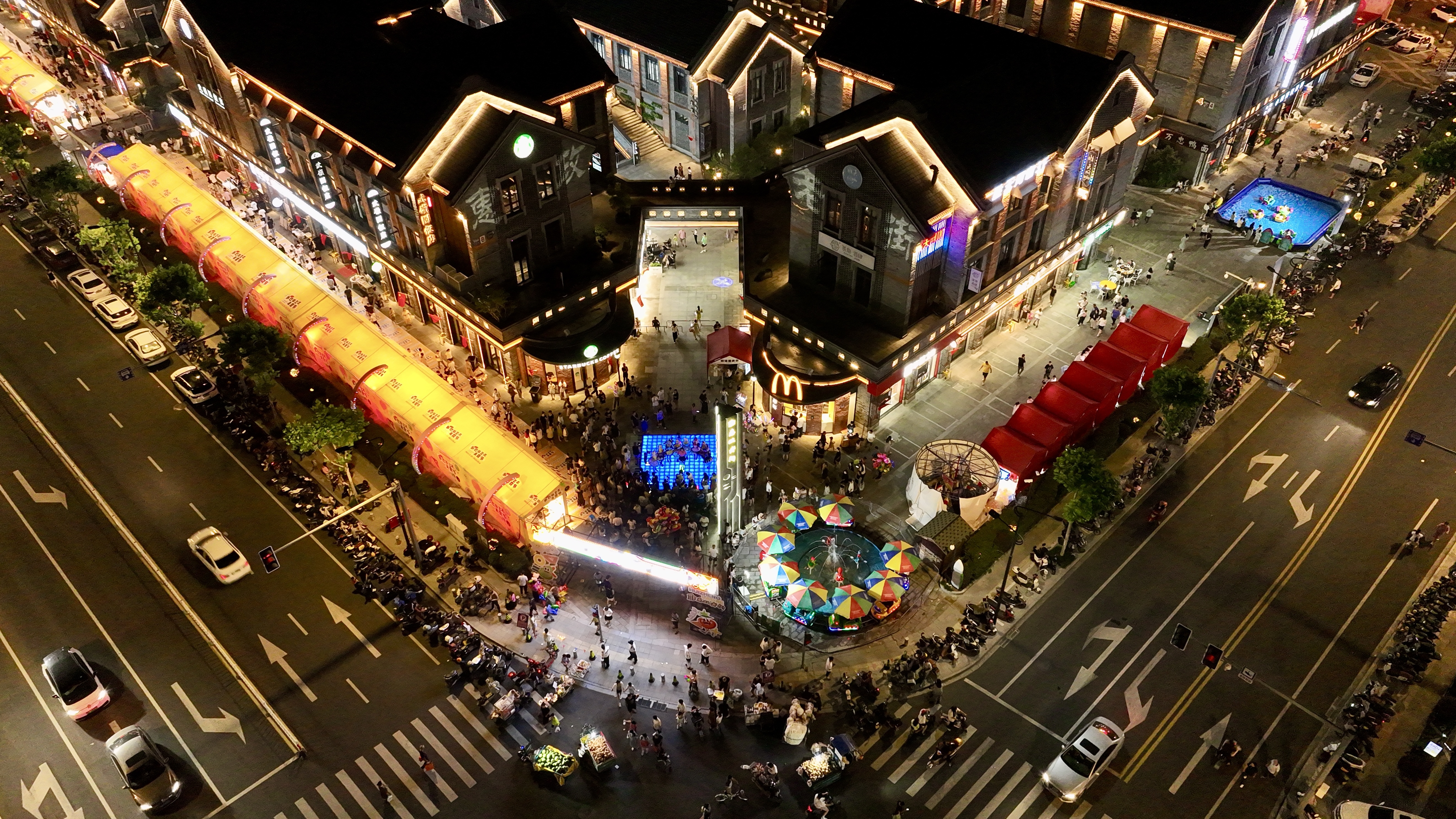 奉化最大的小吃夜市街图片