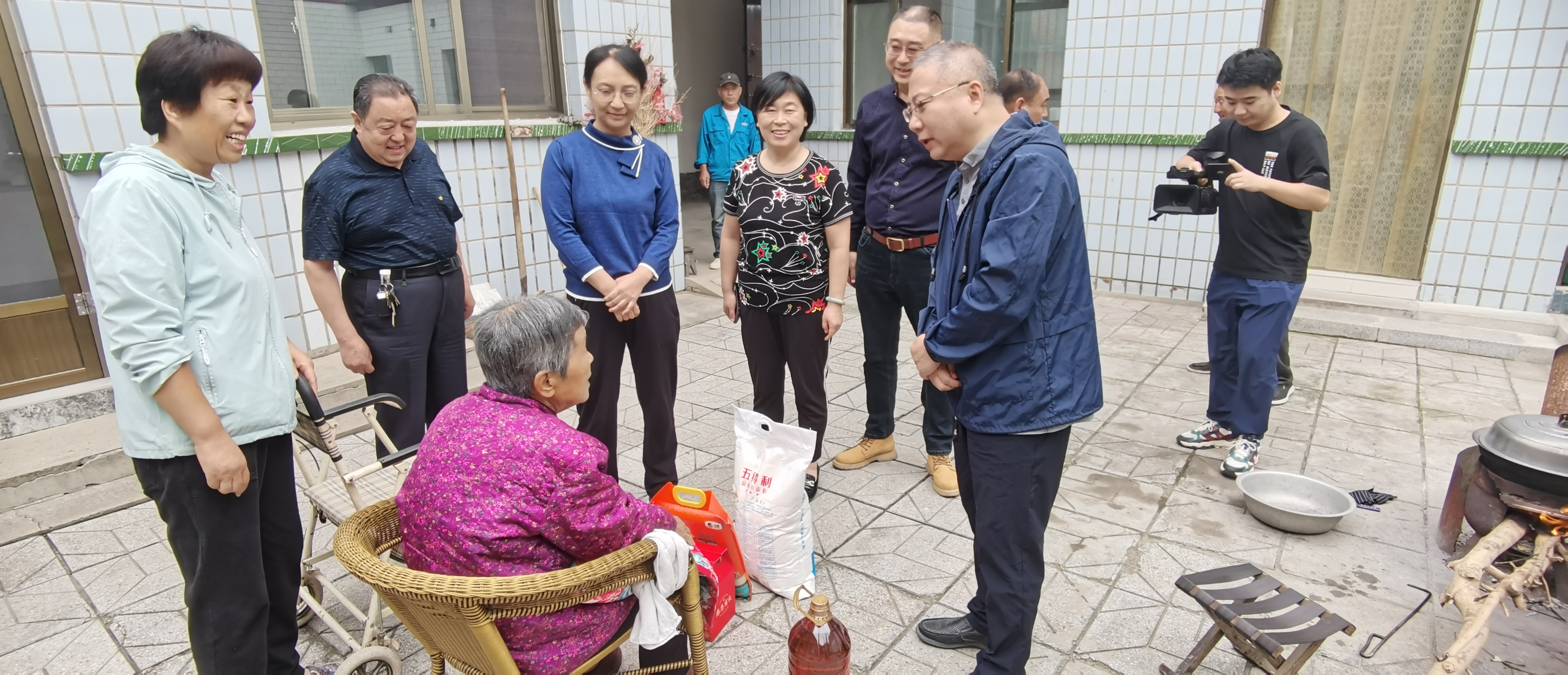 双节慰问送祝福 浓浓关爱暖人心——民盟裕华二支部赴无极县营里村开展金秋助残献爱心活动