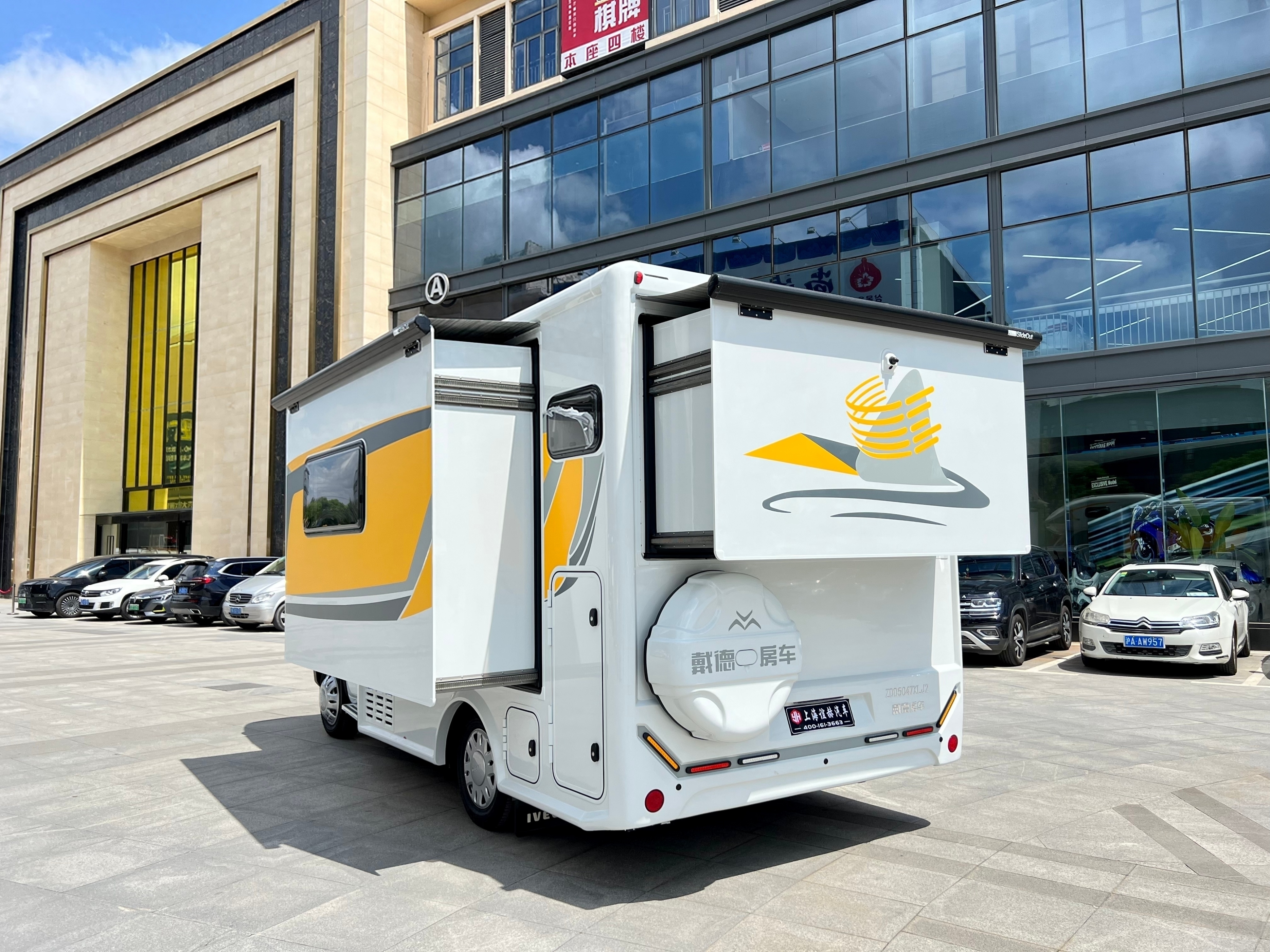 戴德自由风plus双拓展房车现车698w起