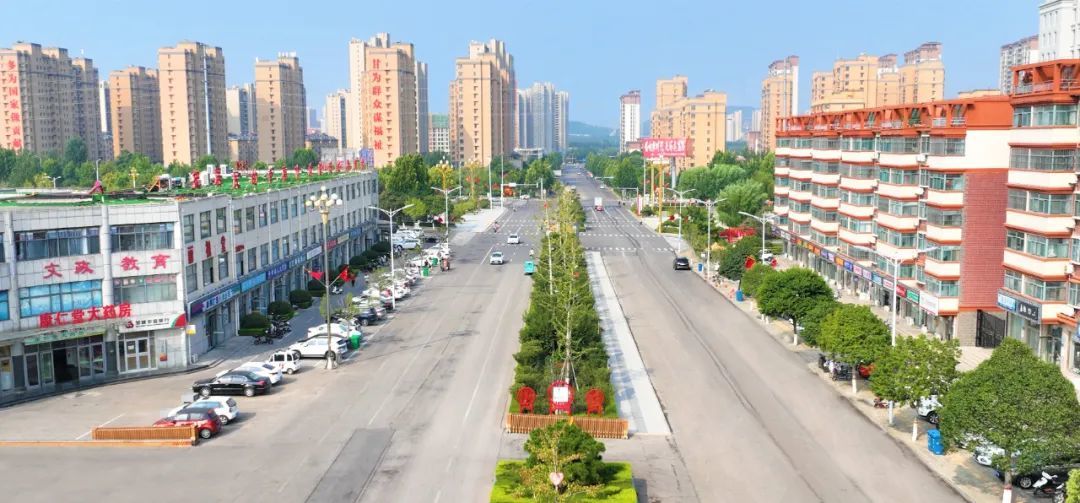 后八里沟村自行出资修建的村中道路