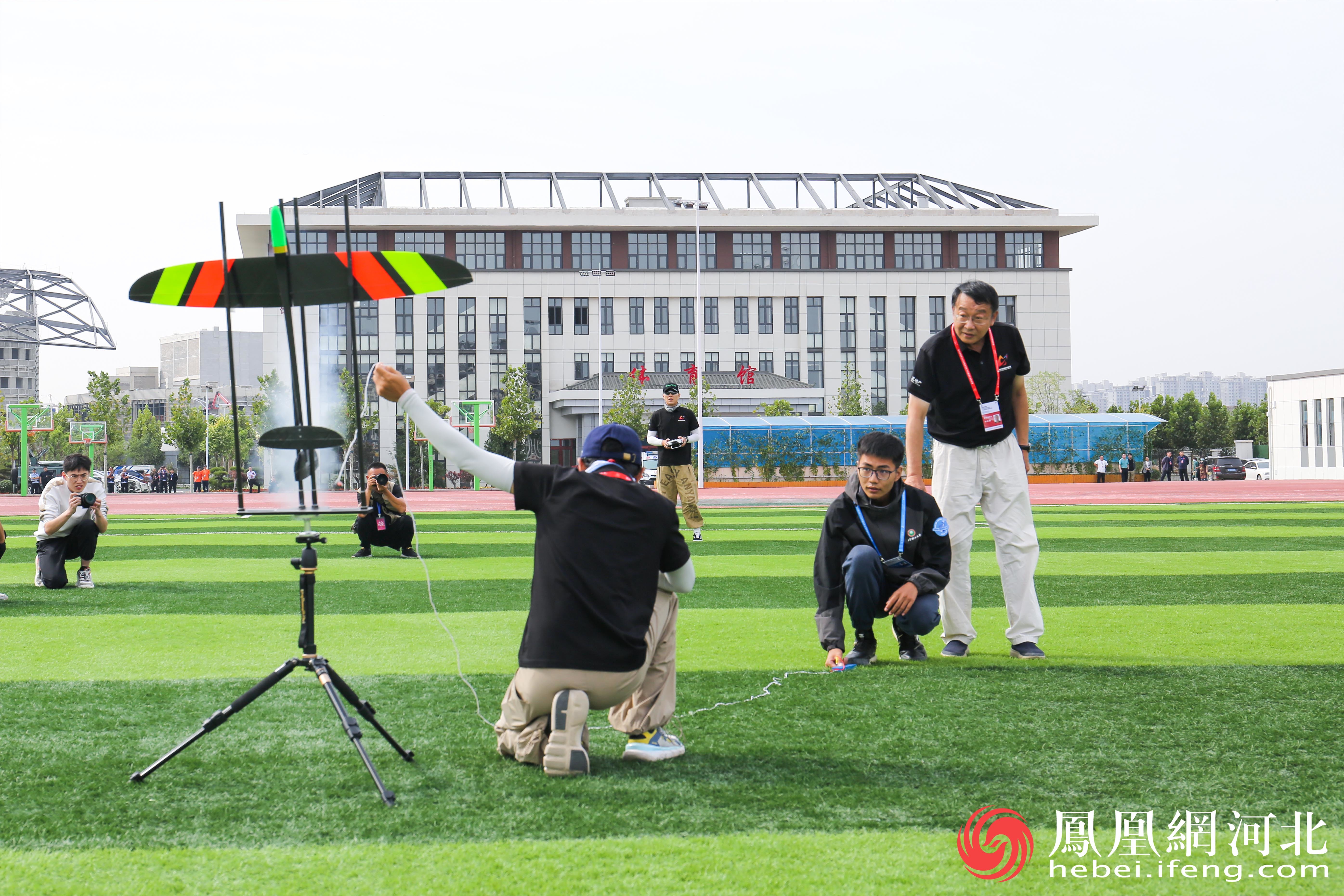 "启润绿城杯"2023中国大学生飞行器设计创新大赛在河北定州举办