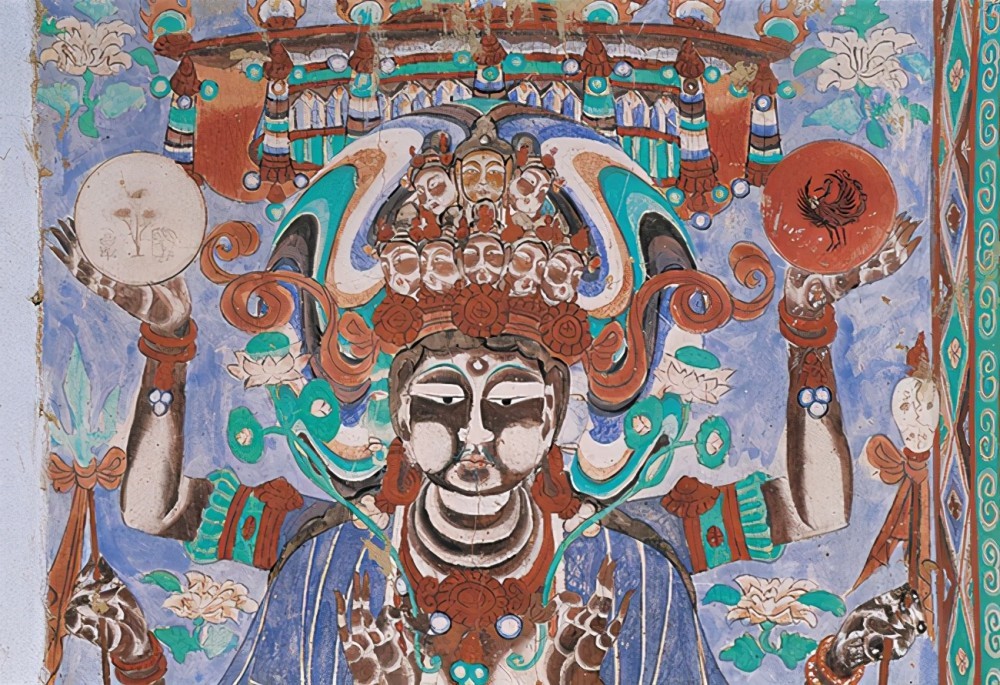 莫高窟第35窟手托日月的十一面观音菩萨