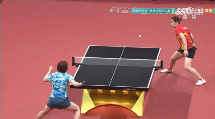 五连冠！中国队完胜日本队！现场连轮椅区都爆满了...