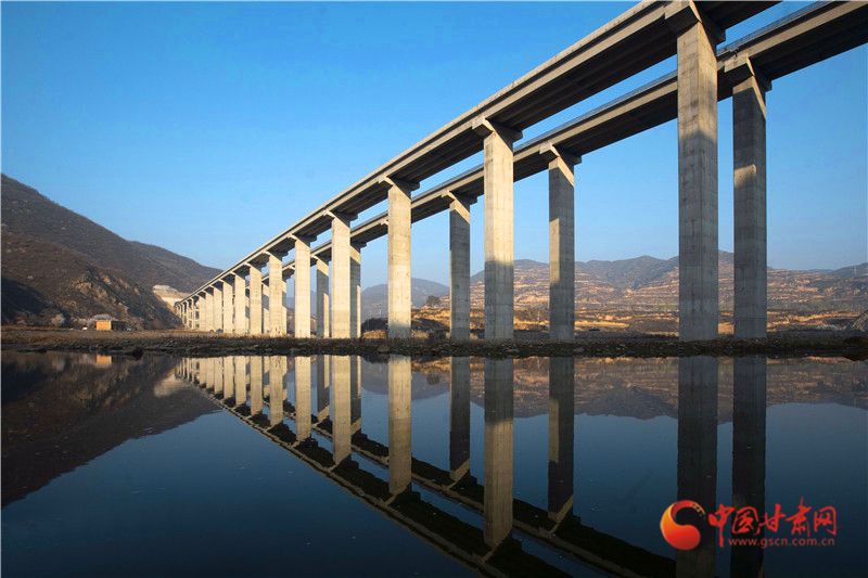 建设完成的峡门大桥