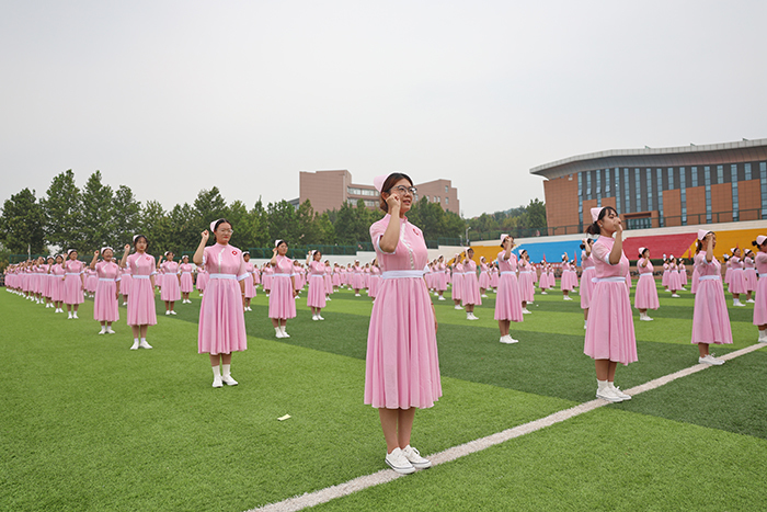 手语操《把未来点亮》