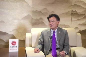 2023欧亚经济论坛科技分会 | 专访清华大学苏世民书院常务副院长、教授潘庆中