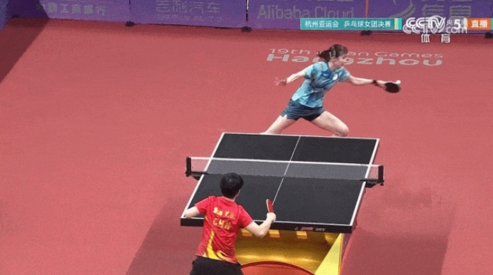 五连冠！中国队完胜日本队！现场连轮椅区都爆满了...