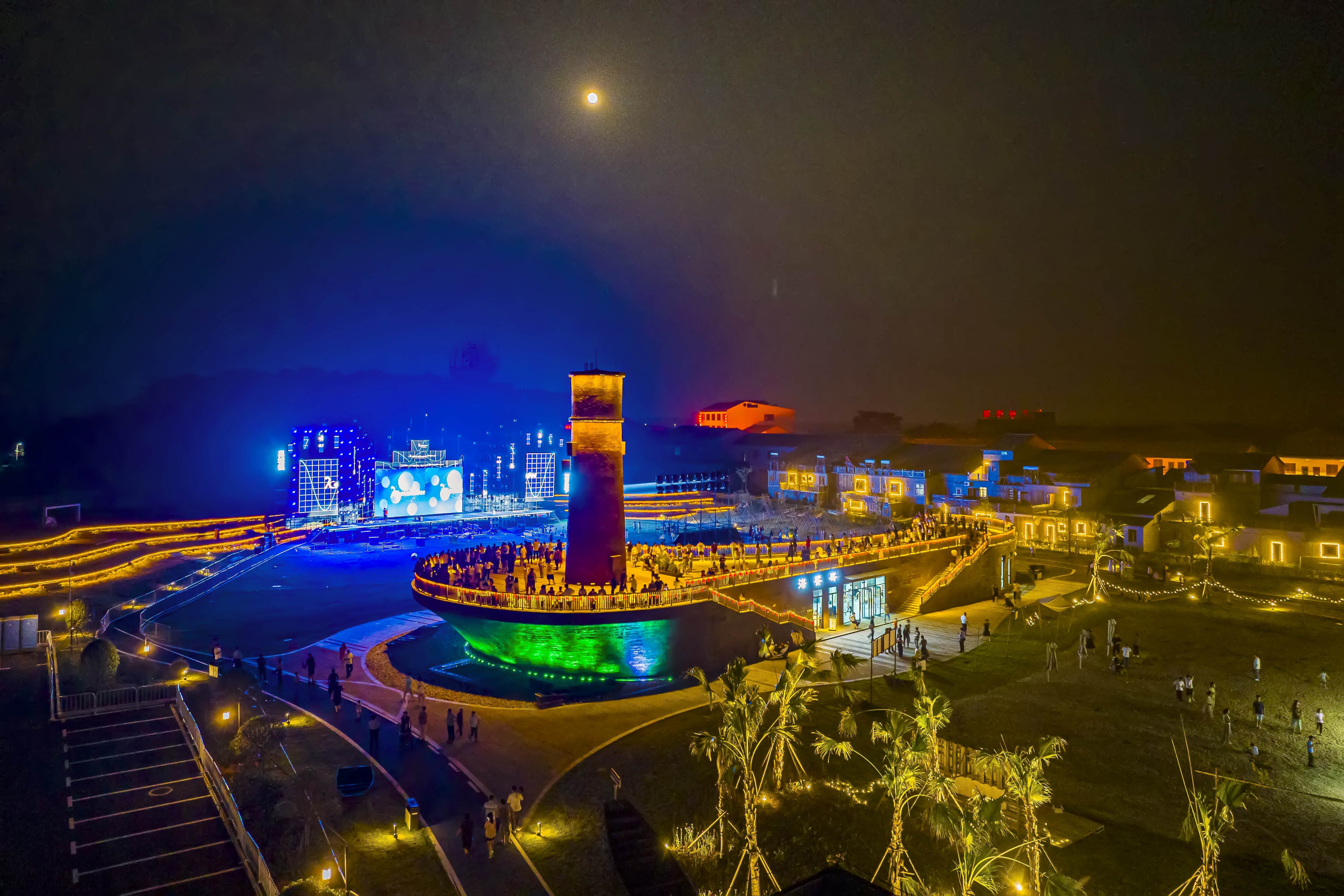 九江永修县：璀璨绚丽烟花迎中秋、庆国庆