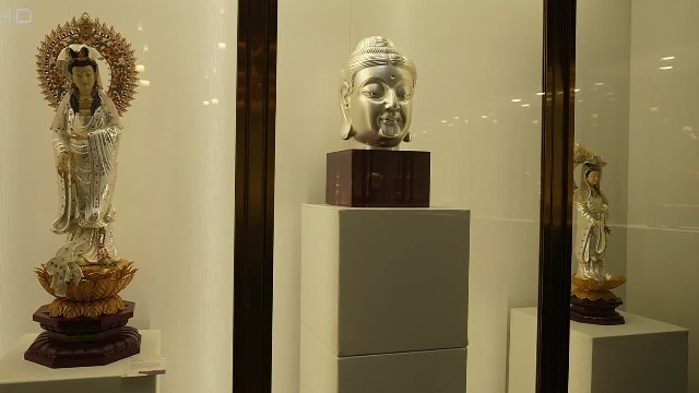 中国工艺美术界的大师！程淑美制作的花丝镶嵌观音像惟妙惟肖