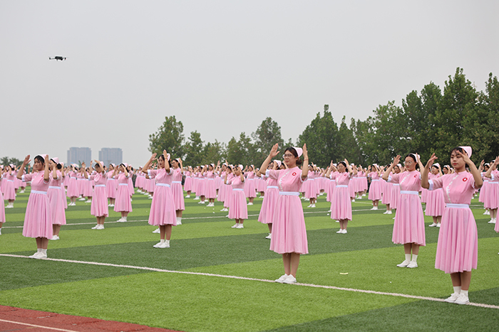 手语操《把未来点亮》