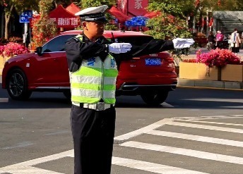 有一种过节，叫肃州醉美“警”色守护平安不打烊