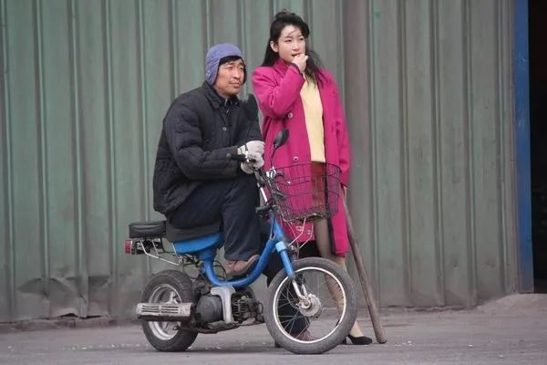 北上广的中产有点惨，辛苦半生回到起点