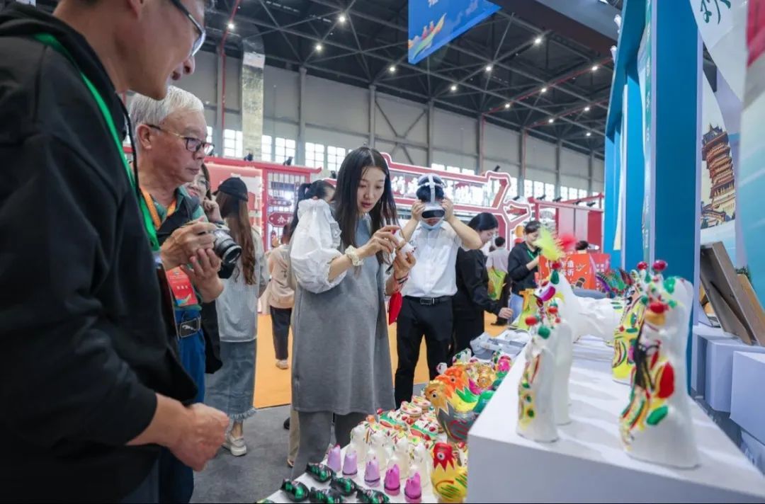 火火火！徐州文化博览会第三天“人从众”热度爆棚
