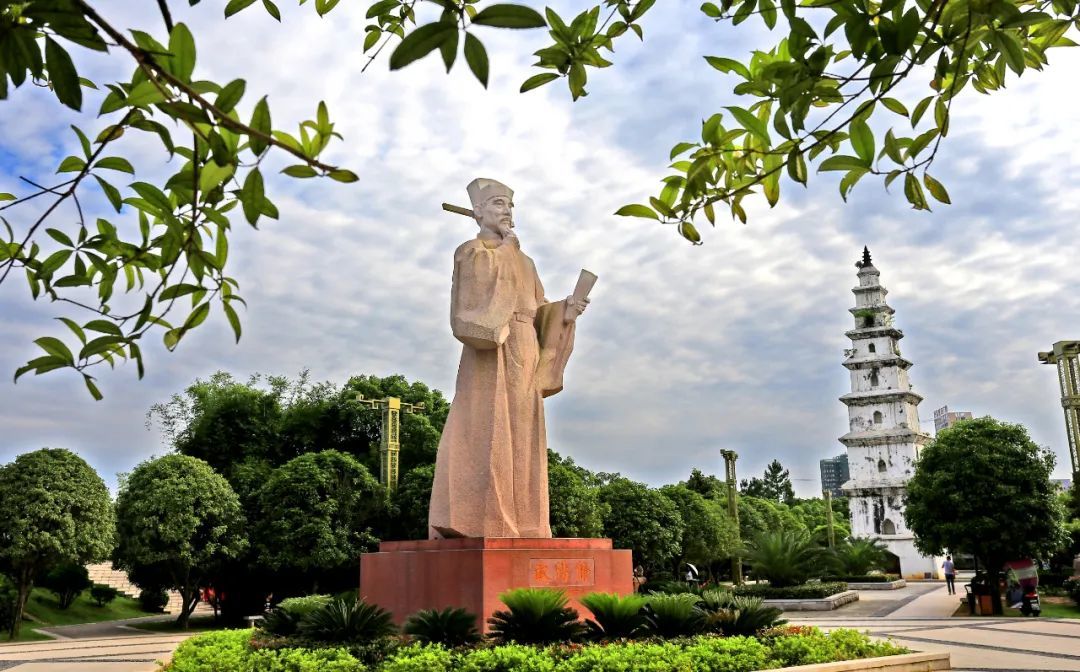 永豐縣永叔公園內的歐陽修雕像。劉浩軍/攝