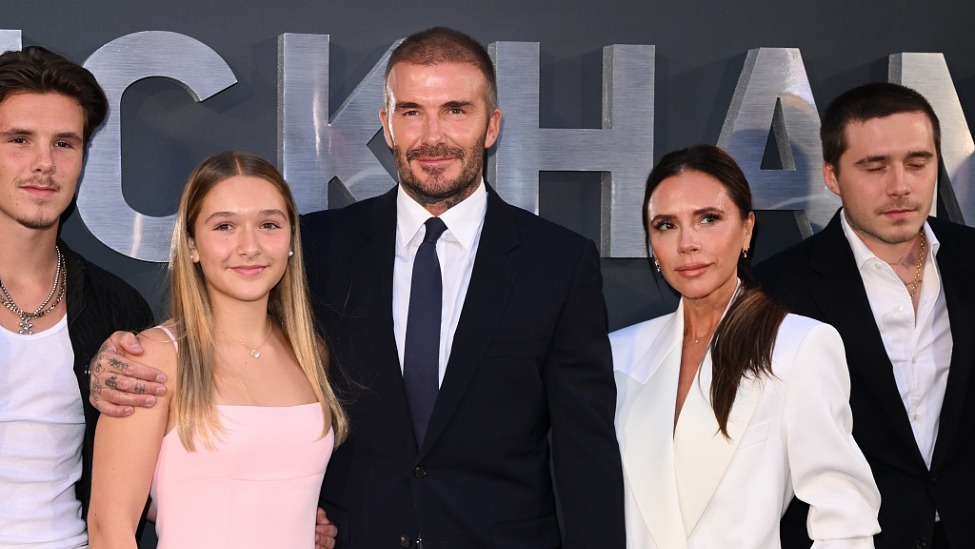 贝克汉姆全家出席同名纪录片首映礼维多利亚和小七身高比肩