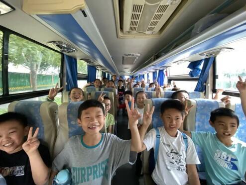"游"出健康 "泳"能出彩|济南高新区汉峪小学四年级游泳课开课啦!
