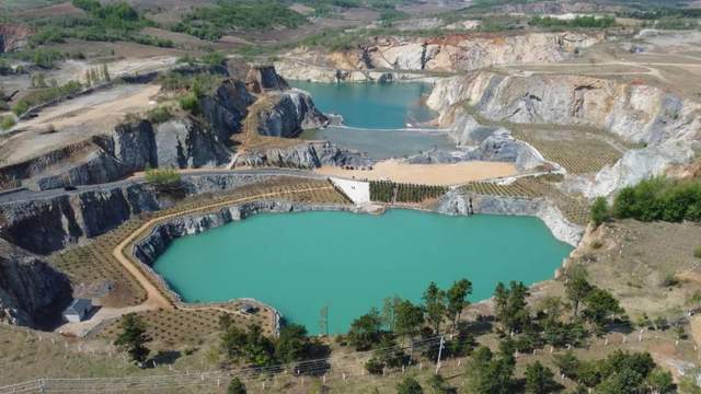 在四平市梨树县孟家岭镇马家油坊村的丛林深处