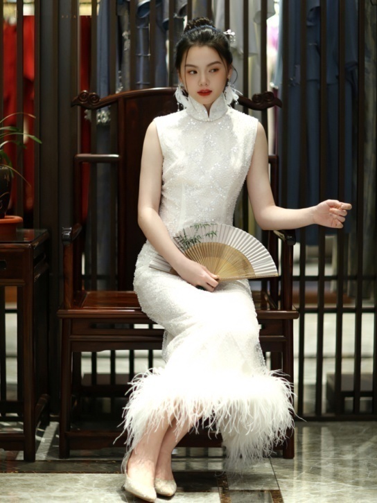 演员吴甜甜与南京荣萍旗袍携手受聘形象大使弘扬旗袍文化