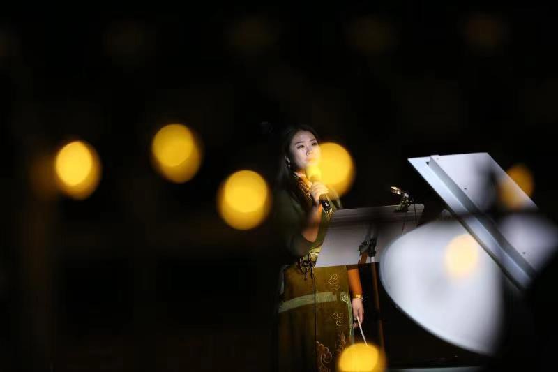 “悦读&middot;大荒之野”张贤春个人作品专场朗诵会在秦皇岛市举办